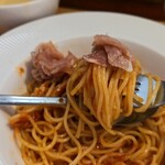 キッチン ブルー グローブ - 再び生ハムを乗せて