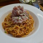 キッチン ブルー グローブ - アマトリチャーナのアップ