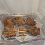 キッチン ブルー グローブ - から揚げをテイクアウト、１つおまけしてくれました！ありがとう！！