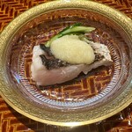 日本料理 別府 廣門 - 大分国崎半島　骨抜き鱧2.4kg　炙り　鱧玉子の塩辛　胡瓜　茗荷