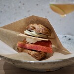 Haruka Murooka - 桃バーガー