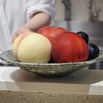 Haruka Murooka - 本日使用する桃、プルーン