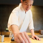 鮨 三心 - もう一枚、大将のショットをインサート。