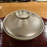 おかもと - 5.伊勢海老から出汁を取った潮仕立ての椀、伊勢海老、生姜の入った葛豆腐、白芋茎、冬瓜、根岸。