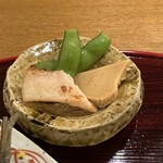 おかもと - 新潟県産枝豆、飛鳥のそ、一夜干しにしたウツボの炙り。