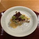 おかもと - 1.炙った鮑、オクラ、アスパラ、平兵衛酢（ヘベス）の酢味噌和え。