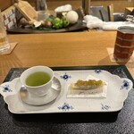 おかもと - 12.アンコの春巻き、青うめ、玉露。