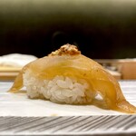 大宮 鮨 貴山 - ヒラメ醤油漬け