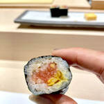 大宮 鮨 貴山 - とろたく巻