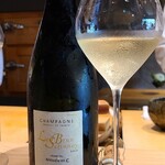 鮨 三心 - お酒④ル・ブリュン・セルヴネイ・メロディ・アン・セー・ブリュットNV(RMシャンパーニュ、フランス)
      葡萄品種:シャルドネ100％