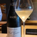 鮨 三心 - お酒①ポンソン・ポール・ガディオ・プレキュルスール・エクストラ・ブリュット2015(RMシャンパーニュ、フランス)
      葡萄品種:シャルドネ50％、ピノ・ノワール25%、ピノ・ムニエ25％