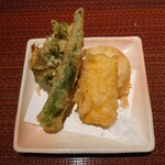 川反 日なた - 天ぷら　鯛でじゃがいもを巻いた一品が珍しい