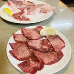 焼肉ホルモン処じゅうとく - 