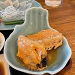 市場食堂 よし - 鮭かな？ アラ炊き