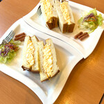 cafe COVOPAIN - たまごがはみ出しているほど食パンもふわふわで最高