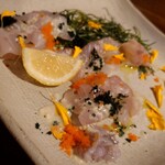 ウエストパパ - 餃子会：ヒラメのカルパッチョ・マリーゴールド添え