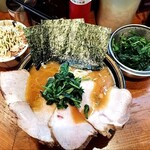 ラーメン 末廣家 - チャーシュー麺中盛、ほうれん草、釜焼きチャーシュー飯