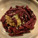 極彩 椿 - ゴールドラッシュ（かき揚げ）の辛子炒め