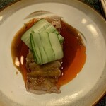 極彩 椿 - 雲白肉（ウンパイロー）