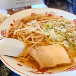 らーめん 紫龍 - 2024年8月　醤油ラーメン