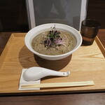 NIBOSHI MANIA - おタツの冷やしイカゴロ煮干ソバ