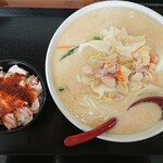 久保ちゃんぽん - ちゃんぽん麺（並・太麺）／鶏めし（小）