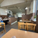 エリート - 店内