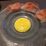 Kumazawa - 国産生ハムと冷たいビーツのポタージュ