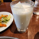 ハリマ・ケバブ・ビリヤニ - ラッシー