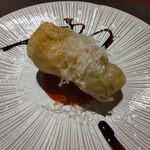 Kumazawa - オクラの花とモッツラレラのフリット