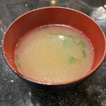炉端酒場 だぃつ - 味噌汁（サービス）