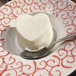 焼肉 肉萬 - 杏仁豆腐　おいしかった！！