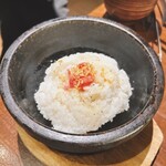 焼肉 肉萬 - ガーリックライス