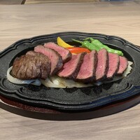 神戸牛炉釜炭焼ステーキ IDEA 銀座 - 神戸牛ステーキランチ200g税込8,800円