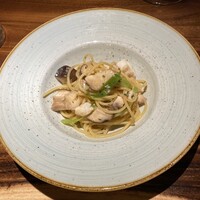 ボッテゴン - 真鯛と椎茸と九条葱のアーリオオーリオ