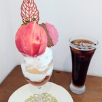 Cafe Dhigu - ■桃とすももパフェ(2024年8月)