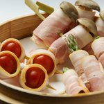 銀座 蒸ちゃい菜 - 野菜のベーコン串 ベーコンの旨みと野菜の甘みのコラボ