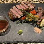 黒毛和牛専門店 ステーキ＆肉寿司 きりしま牧場 - 