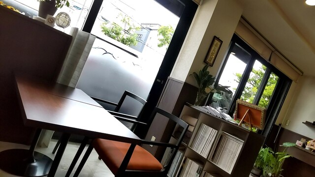 Patisserie &amp; Chocolatier &amp; Cafe  Lotus M photo 4