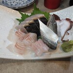 海鮮厨房 匠 - 刺し盛。サワラ美味しかった