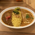 レインボウスパイス - ランチタイムダブルカリー（チキン・ネイコーリー）