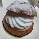 フランス菓子 アン・ファミーユ - シュークリーム