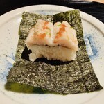 富小路 やま岸 - 【写真⑩】鱧(淡路島、仮屋漁港)の若狭焼きの棒鮨、梅肉と柚子削り掛け