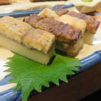 炭焼 うな富士 有楽町店 - 鰻の枕