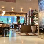 MAIN DINING sereno(THE MARK GRAND HOTEL) - レストラン入り口です。