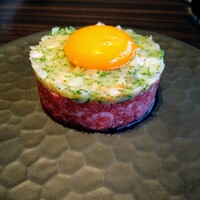 焼肉うしごろ 銀座並木通り店 - 富山産白海老の和牛ユッケ