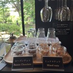 風の薫 モリ プレミア - ラウンジはフリードリンク