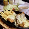 ハッピーバーガー - タラかつトマトソースチーズのセット