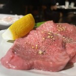 炭火焼肉 焼きしゃぶ にく式 - 