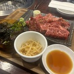炭火焼肉 久 - 